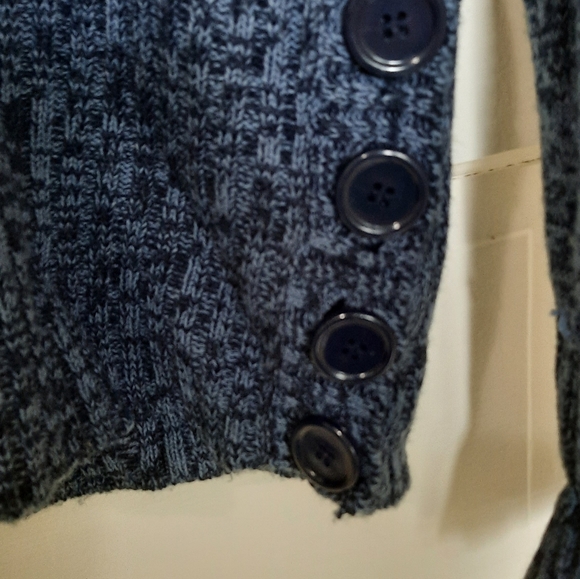 Sweater - Picture 2 of 6